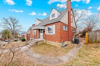 4769 Hardwick Dr in Cincinnati, OH - Building Photo - Building Photo