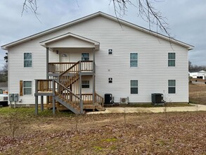 105 Gerald Bryant Rd in Guntersville, AL - Building Photo - Building Photo