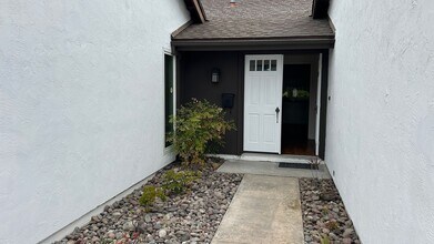3814 Radcliffe Ln in San Diego, CA - Building Photo - Building Photo