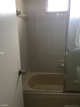 1480 W 46th St in Hialeah, FL - Building Photo - Building Photo
