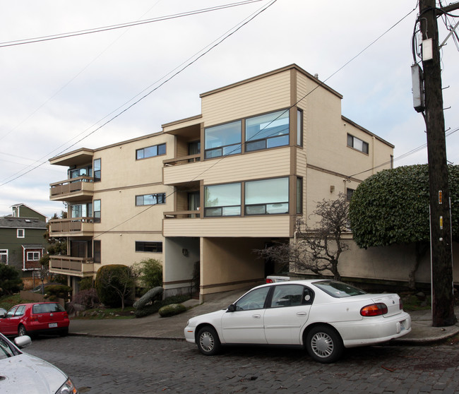 Franklin Terrace in Seattle, WA - Building Photo - Building Photo