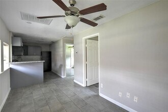 1947 Ojeman Rd in Houston, TX - Building Photo - Building Photo