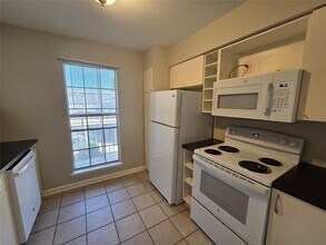 217 Church St in Galveston, TX - Foto de edificio - Building Photo