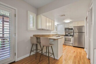 517 E Jefferson St in Tallahassee, FL - Building Photo - Building Photo