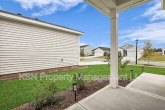 107 Firefly Cir in Bloomingdale, GA - Building Photo - Building Photo