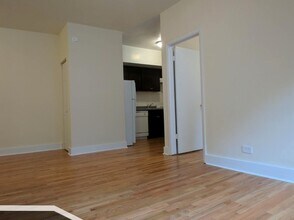 1532 N Kedzie Ave in Chicago, IL - Building Photo - Building Photo