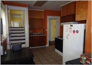 1416 W Barker Ave in Peoria, IL - Building Photo - Building Photo