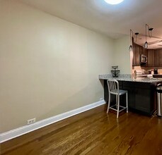 2545 W Logan Blvd, Unit 1W in Chicago, IL - Building Photo - Building Photo