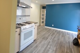 5003 Cleon Ave, Unit A in Los Angeles, CA - Foto de edificio - Building Photo