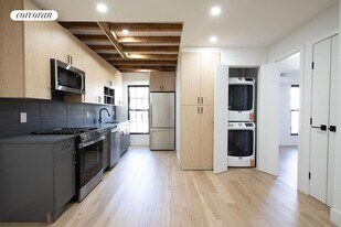 183 Green St in Brooklyn, NY - Building Photo