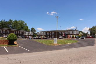 The Park at Forestdale in Birmingham, AL - Building Photo - Building Photo