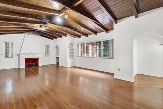 1225 Wallace St in Coral Gables, FL - Building Photo - Building Photo