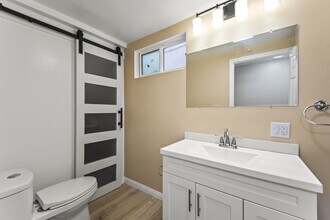 3016 S West View St in Los Angeles, CA - Building Photo - Building Photo
