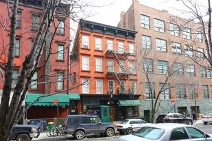 401 East 76th Street in New York, NY - Building Photo