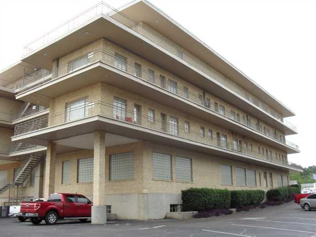 800 E Broadway Ave in Gladewater, TX - Foto de edificio