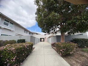 CitiZen South Bay on West 235th St. in Torrance, CA - Foto de edificio - Building Photo