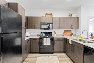 Los Arcos at Vida in San Antonio, TX - Building Photo - Building Photo
