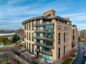 Waterworks Museum Condominiums in Chestnut Hill, MA - Foto de edificio - Building Photo