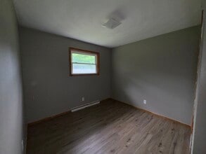 7586 Bermuda St NW in Massillon, OH - Foto de edificio - Building Photo