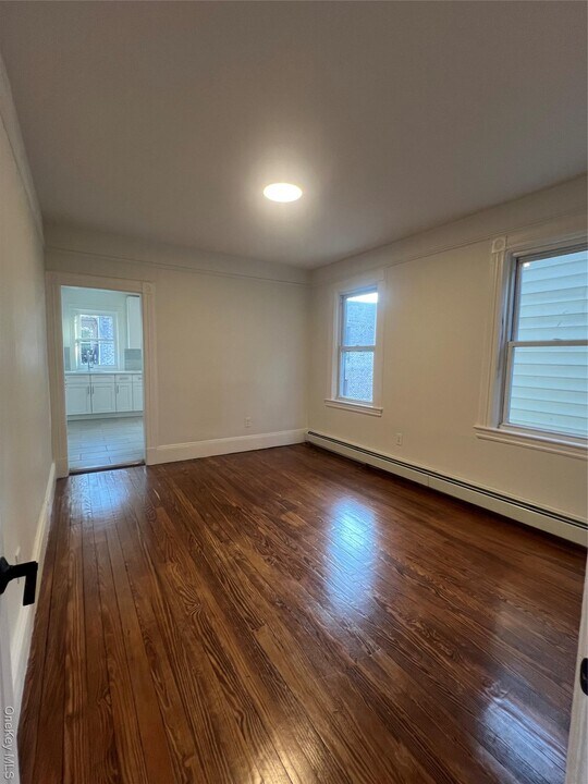 14 Elm St in Mount Vernon, NY - Building Photo