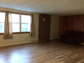 16 Lawrence Ave, Unit 1 in Potsdam, NY - Building Photo - Building Photo