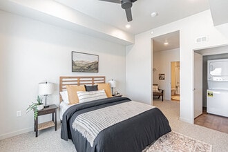 Riverwalk Apartments in Idaho Falls, ID - Foto de edificio - Building Photo