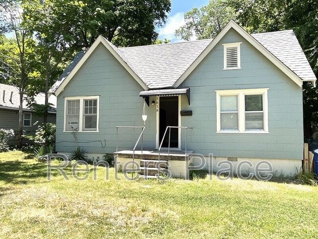 property at 1618 N Birmingham Pl