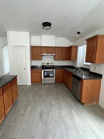 808 Mercy Ln in Irving, TX - Building Photo - Building Photo