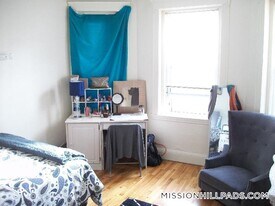49 Worthington St, Unit 25 in Boston, MA - Building Photo