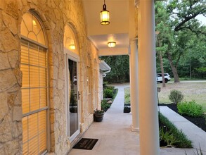 2626 Blue Lake Dr in Magnolia, TX - Building Photo - Building Photo