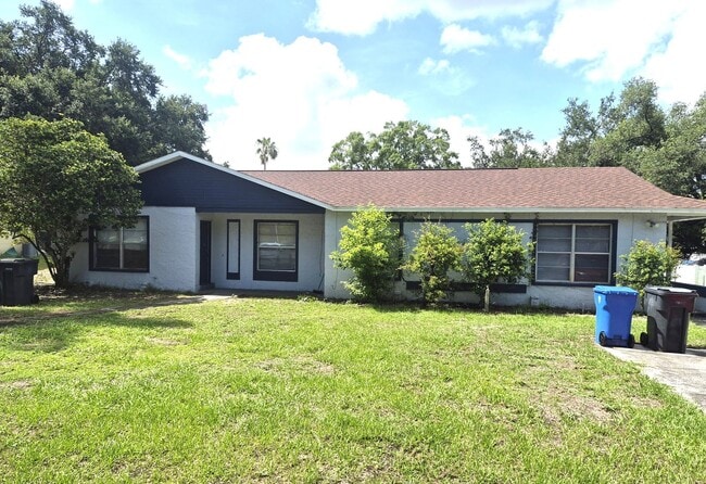 property at 11515 Valencia Dr