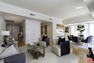 10727 Wilshire Blvd in Los Angeles, CA - Building Photo - Building Photo
