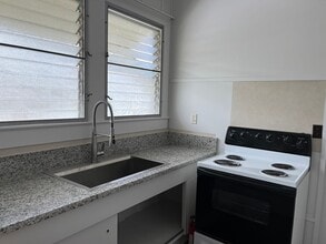 2581 Alaula Way in Honolulu, HI - Building Photo - Building Photo