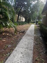 417 4th Ln in Palm Beach Gardens, FL - Building Photo