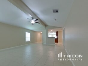 532 Red Dusk Paint Dr in La Marque, TX - Building Photo - Building Photo