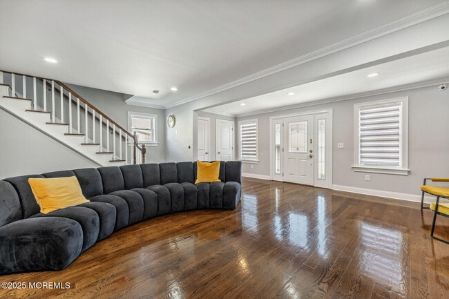 7 Elmwood Ave in West Long Branch, NJ - Building Photo - Building Photo