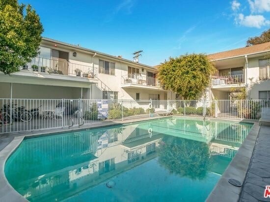 1222 Princeton St, Unit #20 in Santa Monica, CA - Building Photo