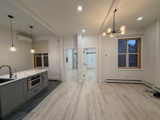 property at 202 28th St