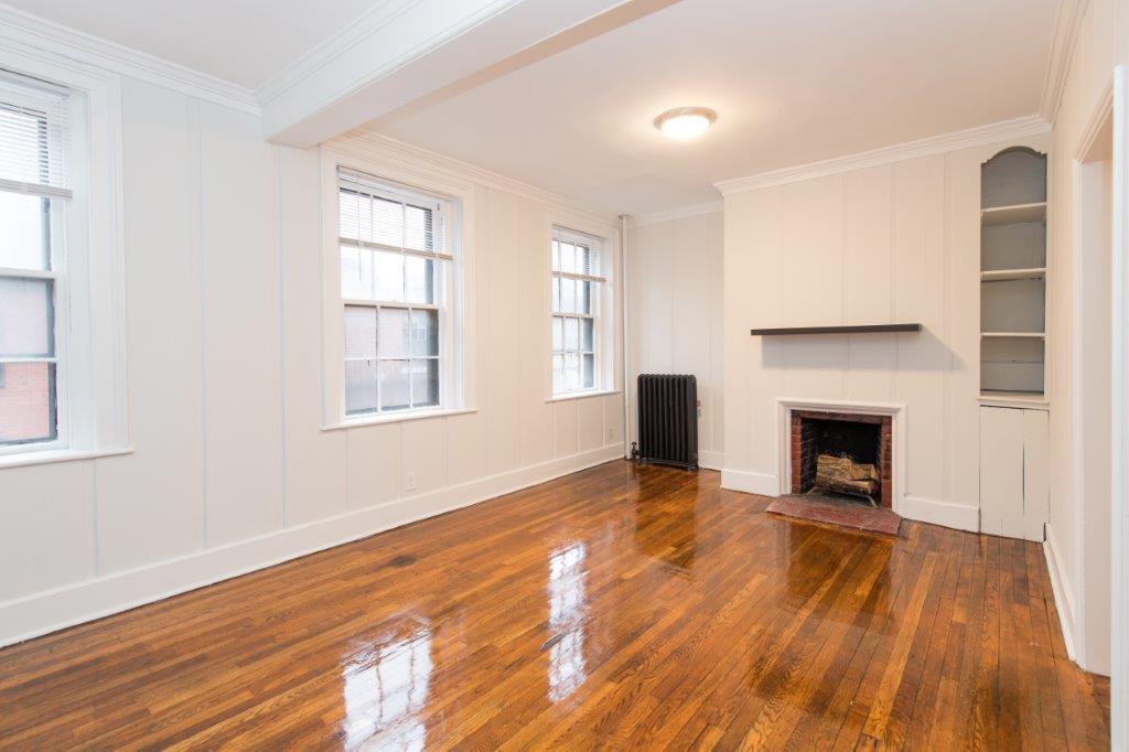 87 Myrtle St, Unit 6 in Boston, MA - Building Photo