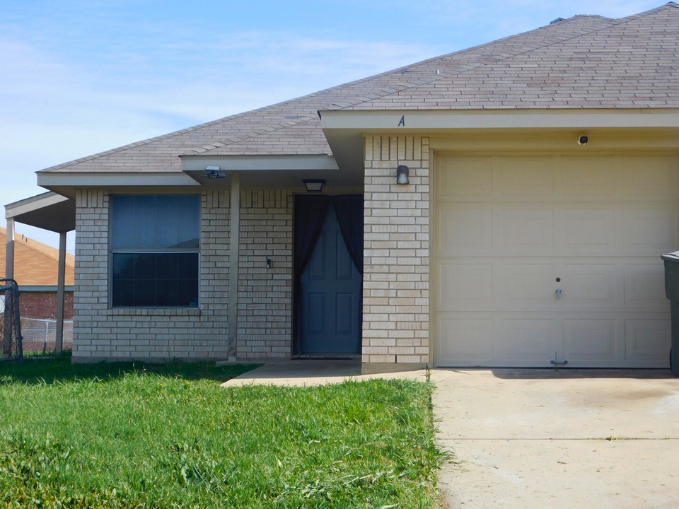 2803 Alma Dr in Killeen, TX - Building Photo