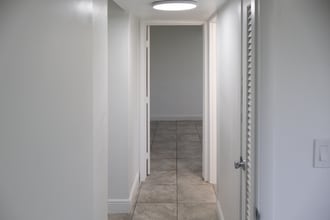 5920 NW 16th Pl in Sunrise, FL - Building Photo - Building Photo