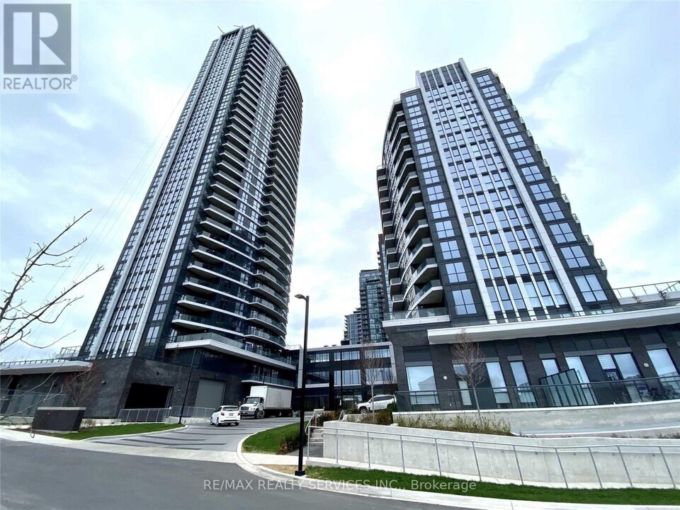 35-1335 Watergarden Dr in Mississauga, ON - Building Photo