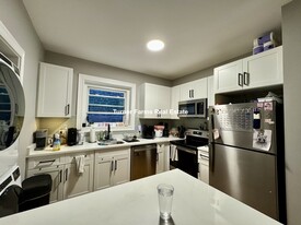 612 Columbus Ave, Unit 7 Apartamentos