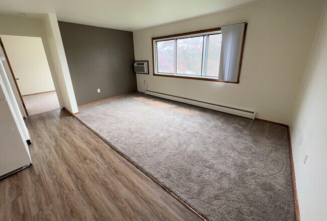 2103 4th Ave SE, Unit 12 in Aberdeen, SD - Building Photo - Building Photo