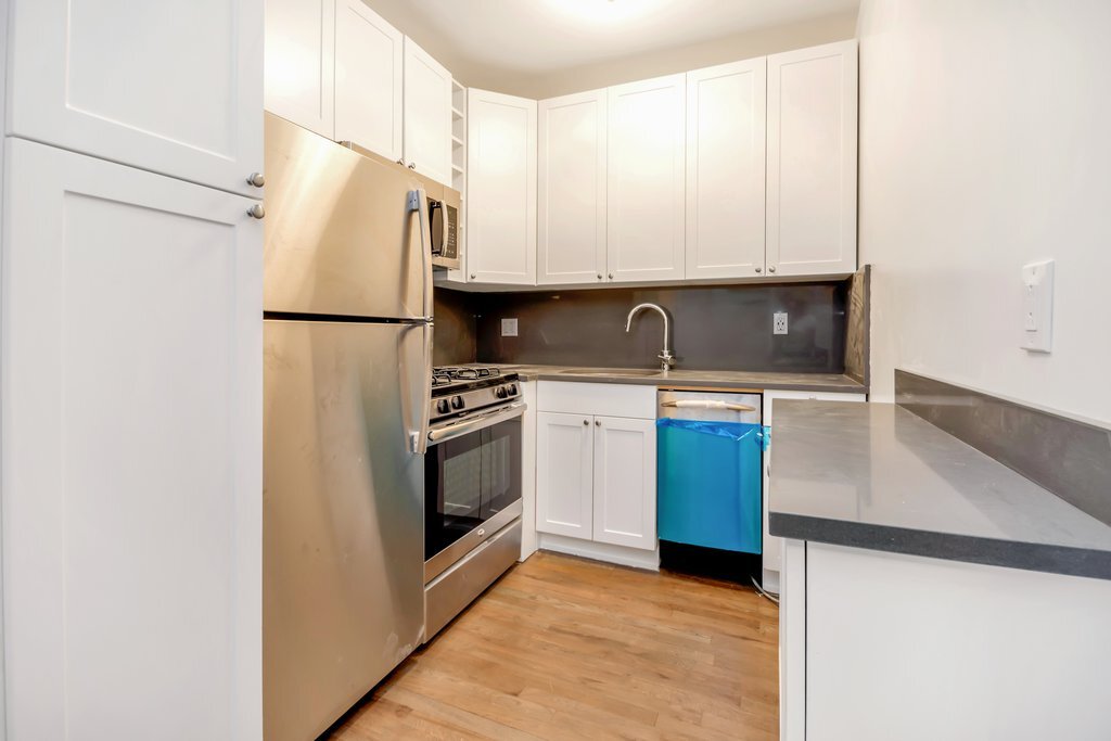 226 E 25th St in New York, NY - Building Photo