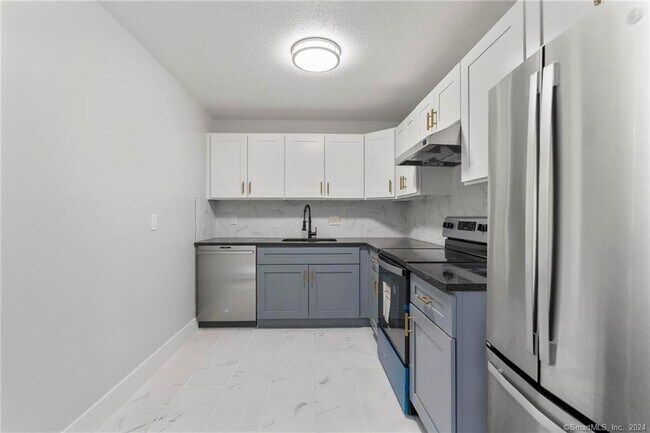 280 Collins St, Unit 412 in Hartford, CT - Building Photo - Building Photo