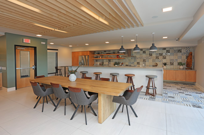 Lowa46 in Minneapolis, MN - Building Photo - Interior Photo