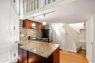 29 Marlborough St, Unit 3 in Boston, MA - Building Photo - Building Photo