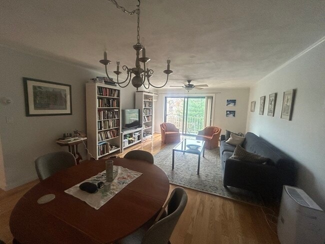 34 Hamilton Rd in Arlington, MA - Foto de edificio - Building Photo