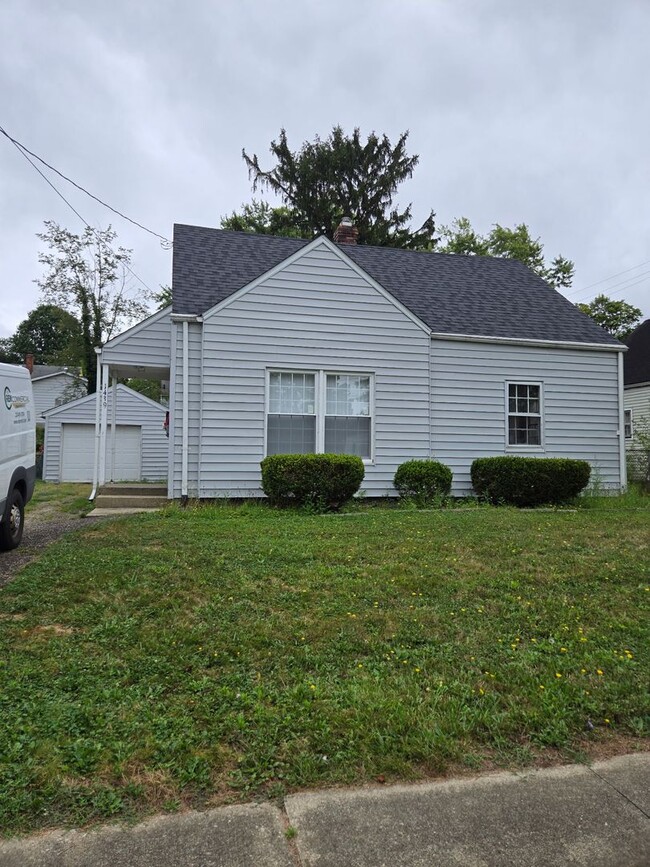 property at 1439 Orlando Ave